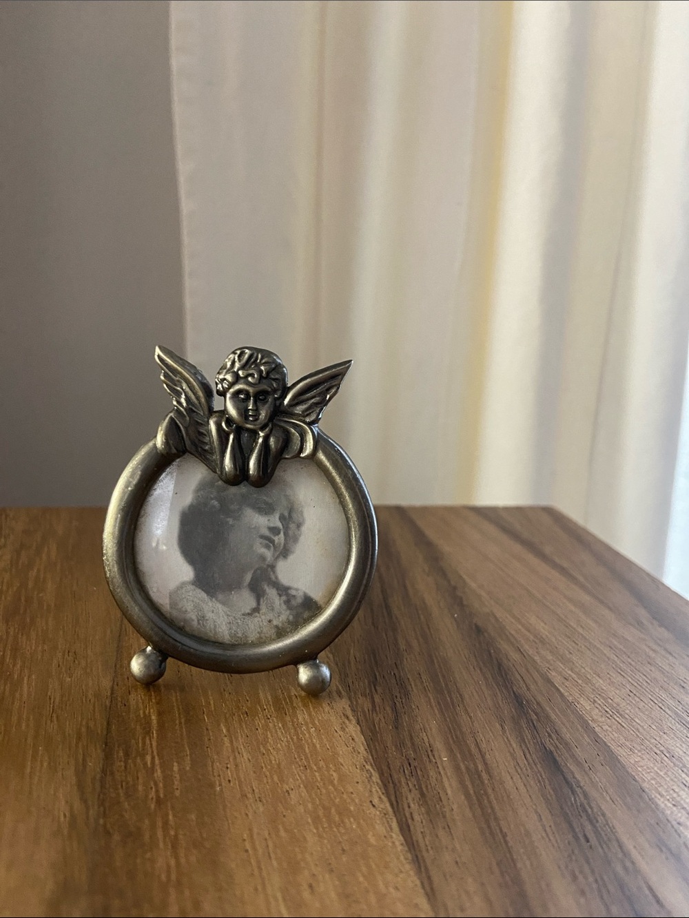 Vintage Angel Accent Round Photo Frame - Silver